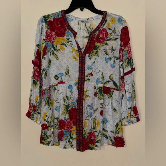 The Pioneer Woman Tops - The Pioneer Woman Multicolor Floral Fabric